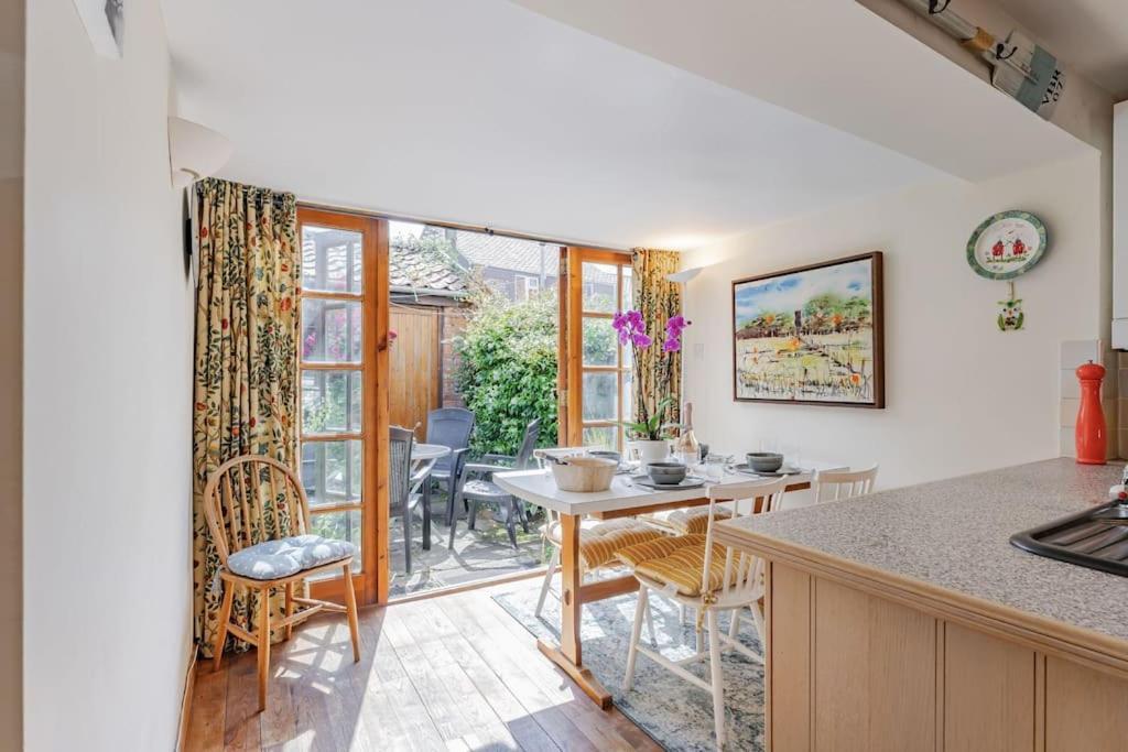 Westway House Holiday home *